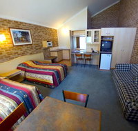 Country Gardens Motor Inn - Accommodation Whitsundays