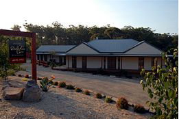 Dolphin Cove Bed & Breakfast - Accommodation Whitsundays 1