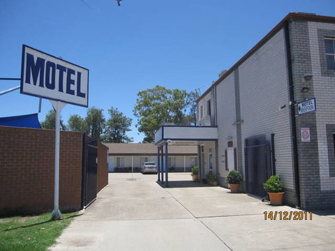 Dragon Phoenix Resort & Restaurant - Accommodation Whitsundays 13