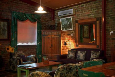 Eagle Foundry Bed & Breakfast - Accommodation Whitsundays 1