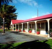 First Landing Motel - Accommodation Whitsundays