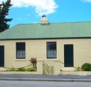 Gaol House Cottages - Accommodation Whitsundays