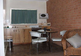 Gilgandra Lodge Motel - Accommodation Whitsundays 2