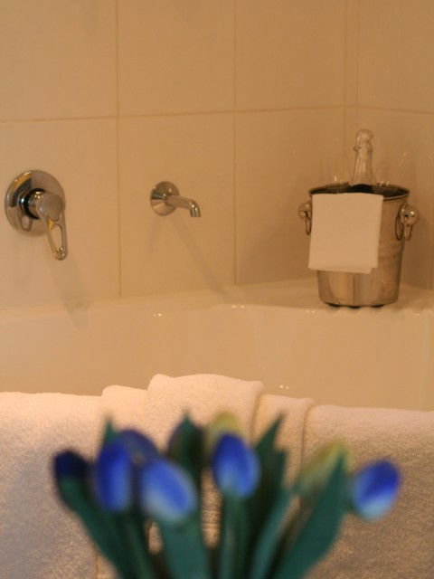 Hamilton Town House Motel On Shakespeare - Accommodation Whitsundays 3