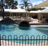 Jolly Swagman Motor Inn - Accommodation Whitsundays