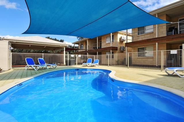 South Yunderup WA Accommodation Whitsundays
