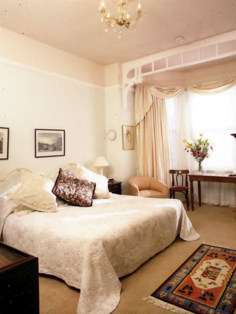 Merre Be's Honeymoon House - Accommodation Whitsundays 0