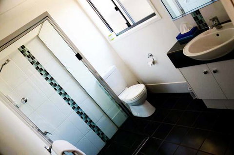 Oakey Motor Inn - Accommodation Whitsundays 2