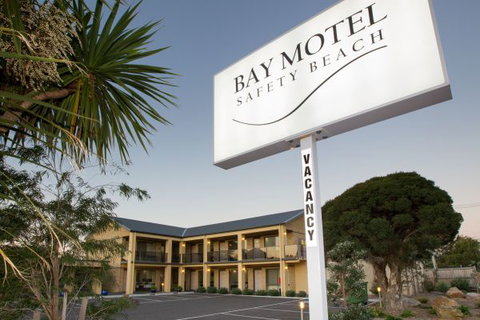 The Bay Motel - Safety Beach - Accommodation Whitsundays 14