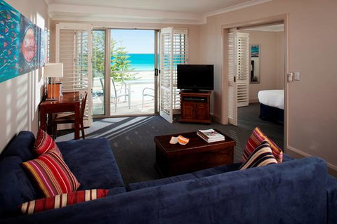 Seashells Scarborough - Accommodation Whitsundays 1