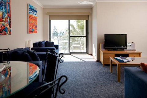 Seashells Scarborough - Accommodation Whitsundays 4