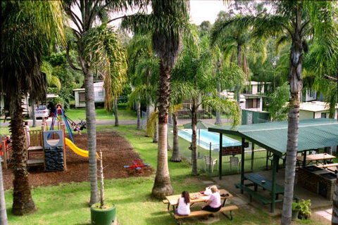 Shady Willows Holiday Park - Accommodation Whitsundays 0
