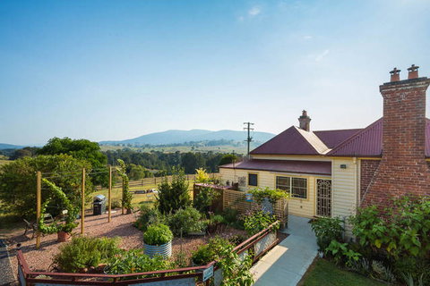 Stony Creek Farm B&B - Accommodation Whitsundays 1