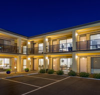 The Bay Motel - Safety Beach - Accommodation Whitsundays