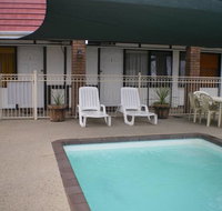 Tudor House Motel - Accommodation Whitsundays