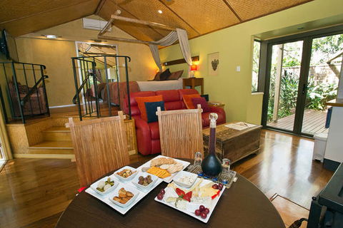 Witches Falls Cottages - Accommodation Whitsundays 1