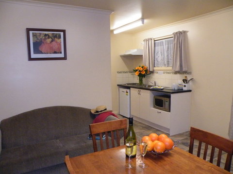 Hamilton Caravan Park - Accommodation Whitsundays 2