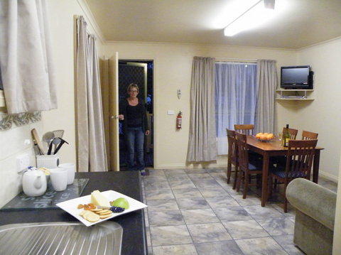 Hamilton Caravan Park - Accommodation Whitsundays 3