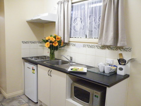 Hamilton Caravan Park - Accommodation Whitsundays 4