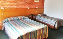Catalina Motel Lake Macquarie - Toronto - Accommodation Whitsundays 1
