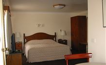 Country Comfort Tumut Valley Motel - Tumut - Accommodation Whitsundays 0