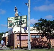 Jackie Howe Motel - Accommodation Whitsundays