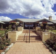 Harrigan's Irish Pub and Accommodation - Accommodation Whitsundays
