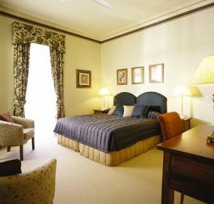 Royal Exchange Hotel - Accommodation Whitsundays 2