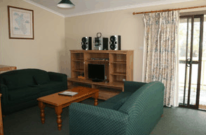 Twin Trees Country Cottages - Accommodation Whitsundays 2
