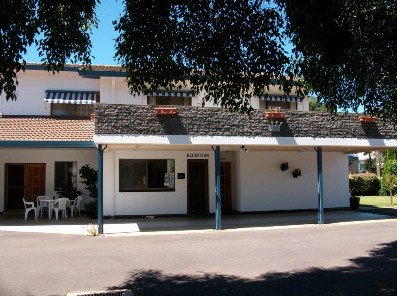 Alkira Motel - Accommodation Whitsundays 1
