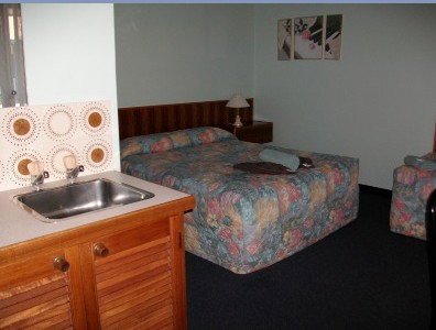 Alkira Motel - Accommodation Whitsundays 4