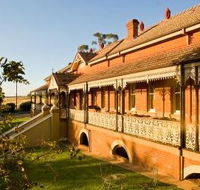 Hermitage Hill Resort And Conference Centre - Accommodation Whitsundays