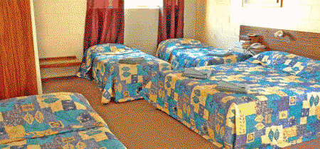 A & A Motel - Accommodation Whitsundays 2
