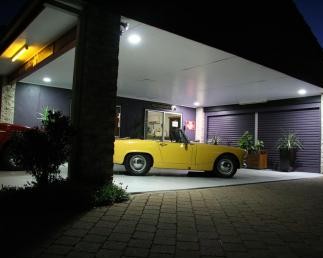 Avlon Gardens Motel - Accommodation Whitsundays 2