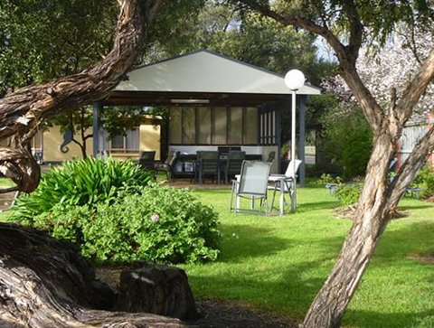 Rye Beach Motel & Apartments - Accommodation Whitsundays 3