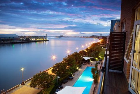 Crowne Plaza Newcastle - Accommodation Whitsundays 0