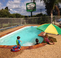 Country Rose Motel - Accommodation Whitsundays