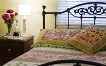 Newcastles Bed And Breakfast - Accommodation Whitsundays 2