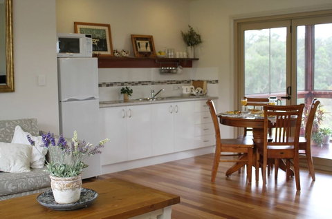 Cosy Cow Farmstay Bed And Breakfast - Accommodation Whitsundays 3