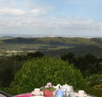 Hillside Bed and Breakfast and Gumnut Cottage - Accommodation Whitsundays