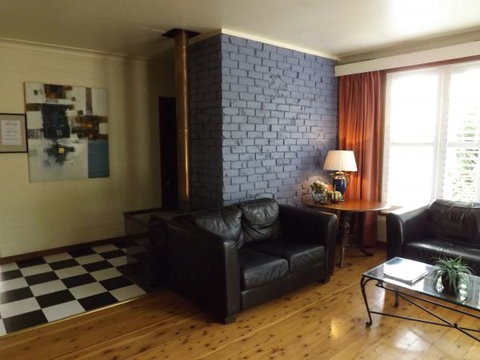 Apartments On-The-Park: The Studio - Accommodation Whitsundays 4