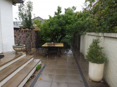 Apartments On-The-Park: The Studio - Accommodation Whitsundays 6