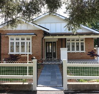 Roseneath Cottage - Orange Heritage - Accommodation Whitsundays