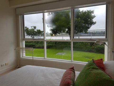 Newcastle Terraces And Apartments - Harbourside Apartment - Accommodation Whitsundays 24