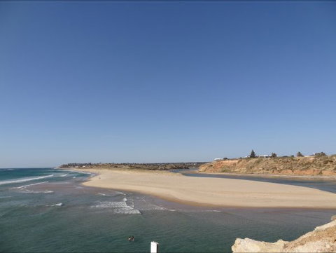 Christies Cottage For Holidays And Relocations. - Accommodation Whitsundays 6