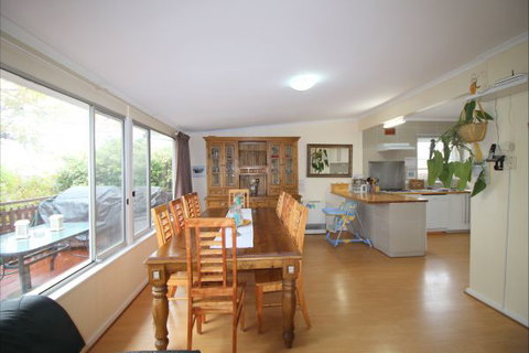 Christies Cottage For Holidays And Relocations. - Accommodation Whitsundays 12