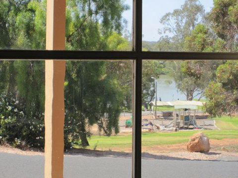 Carmines Antiques And Accommodation - Accommodation Whitsundays 3