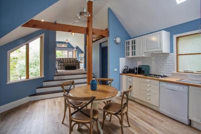 Oak Tree Lodge - Accommodation Whitsundays 13