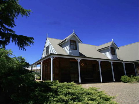 Edelweiss Hutte - Accommodation Whitsundays 6