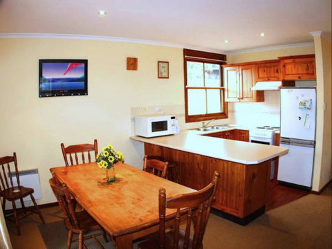 Edelweiss Hutte - Accommodation Whitsundays 7